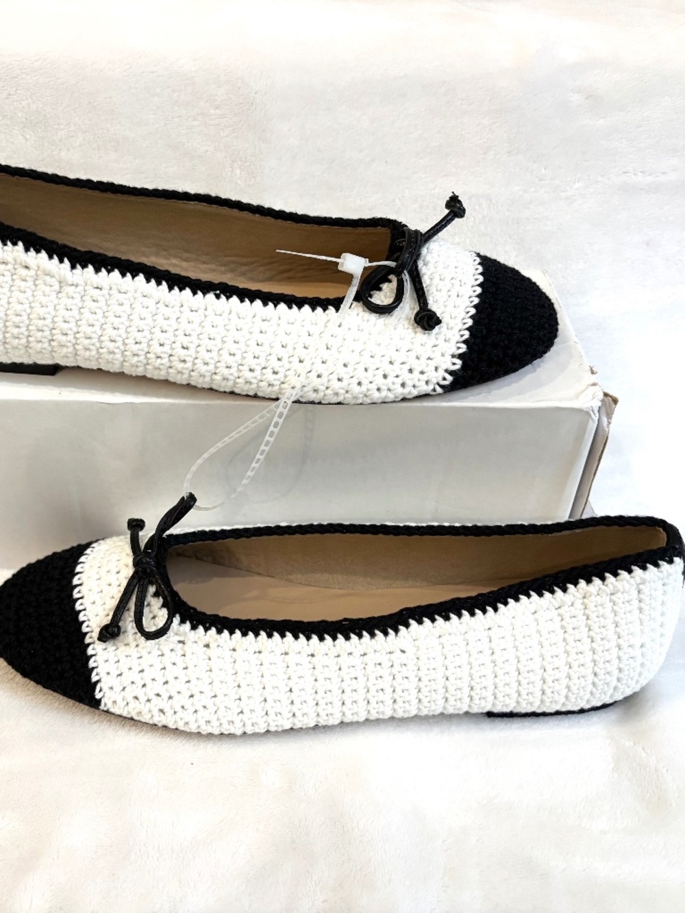 Black White Crochet Knit BalletCore Classic Color Block  Ballet Shoes SZ 7.5M - Picture 3 of 14